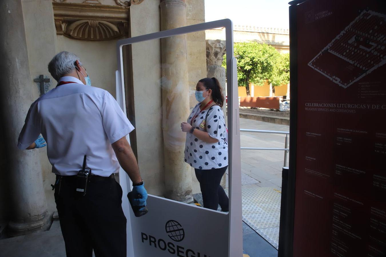 La reapertura de la Mezquita-Catedral de Córdoba, en imágenes