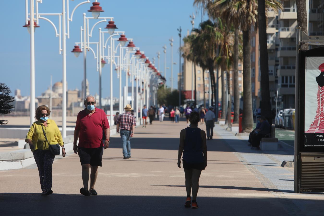 FOTOS: Así vive Cádiz el primer día en la fase 2