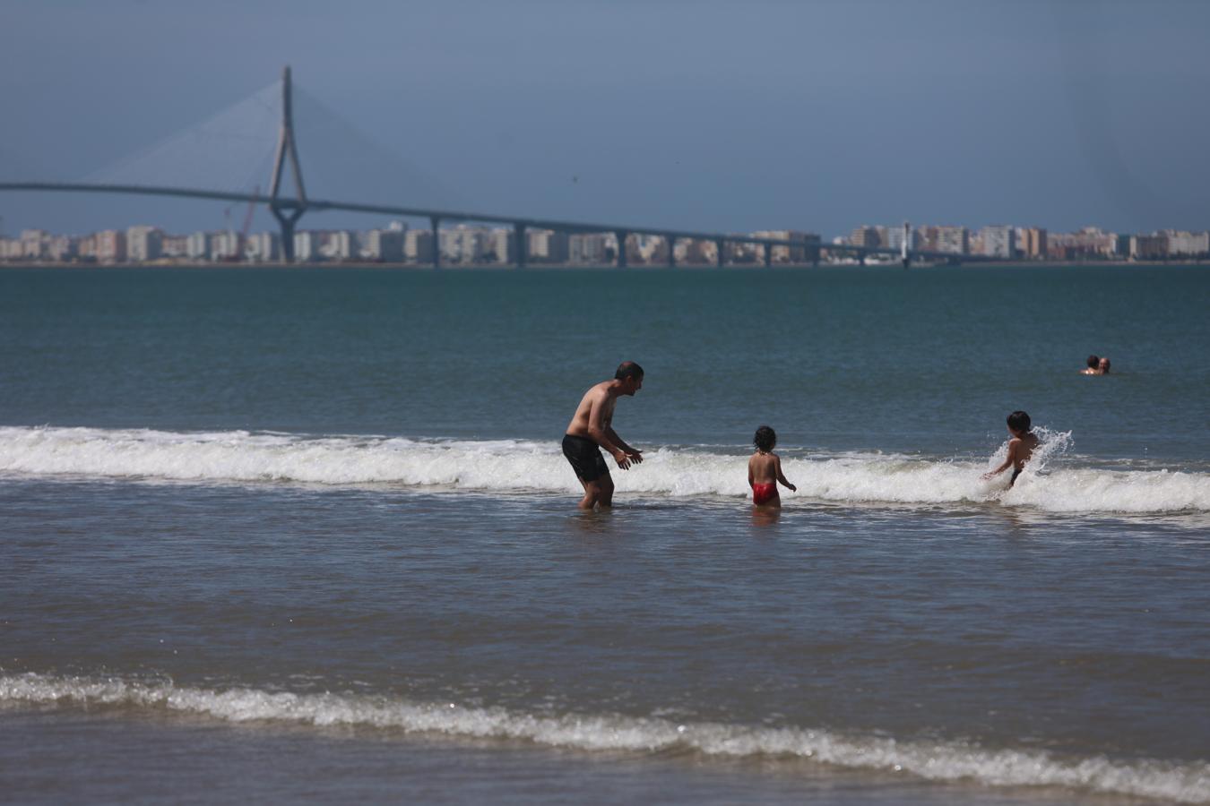 FOTOS: Así vive Cádiz el primer día en la fase 2