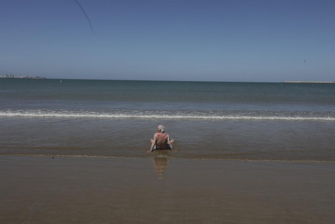 FOTOS: Así vive Cádiz el primer día en la fase 2