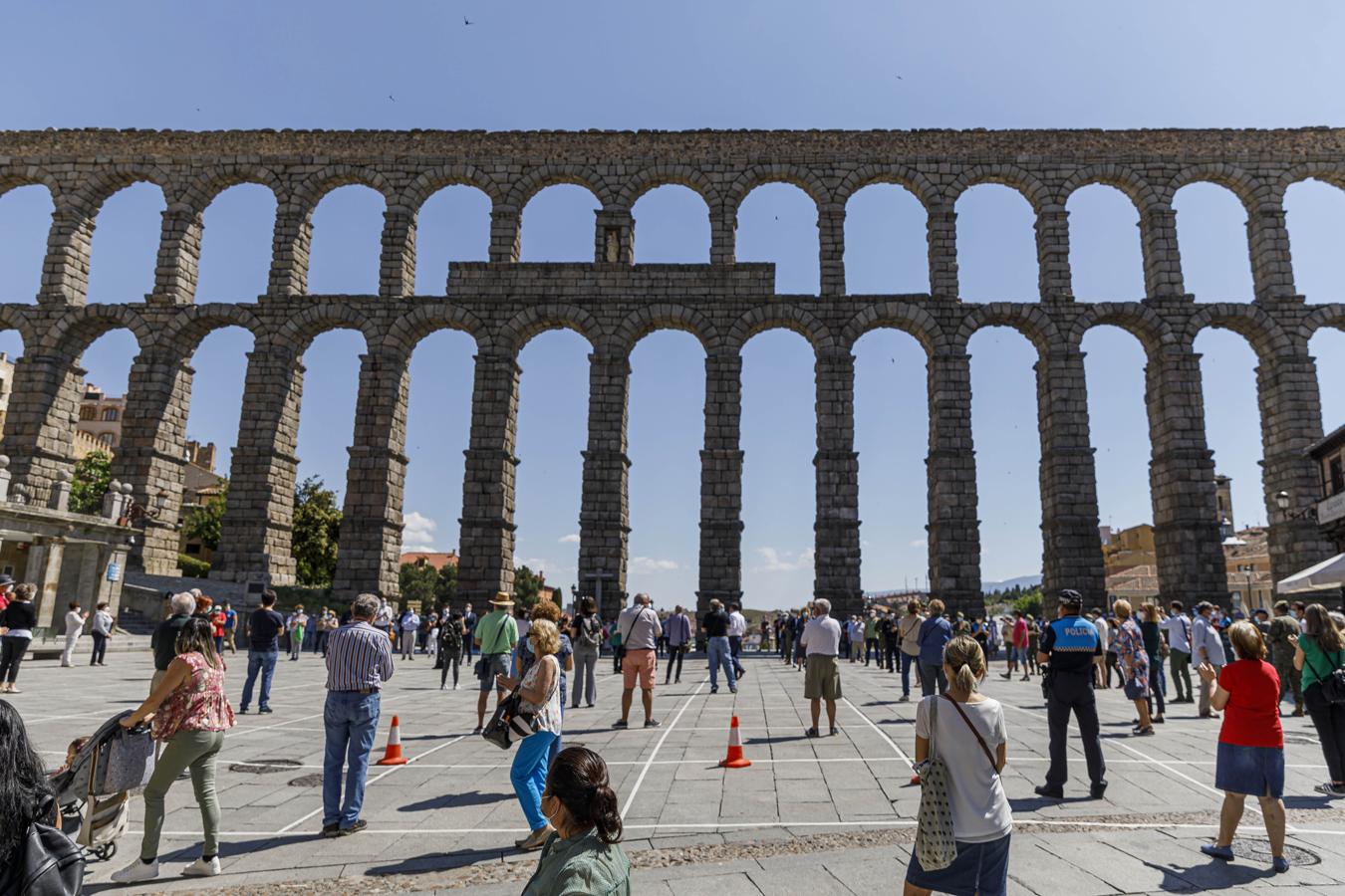 Las imágenes de los homenajes a las víctimas del Covid-19 en Castilla y León