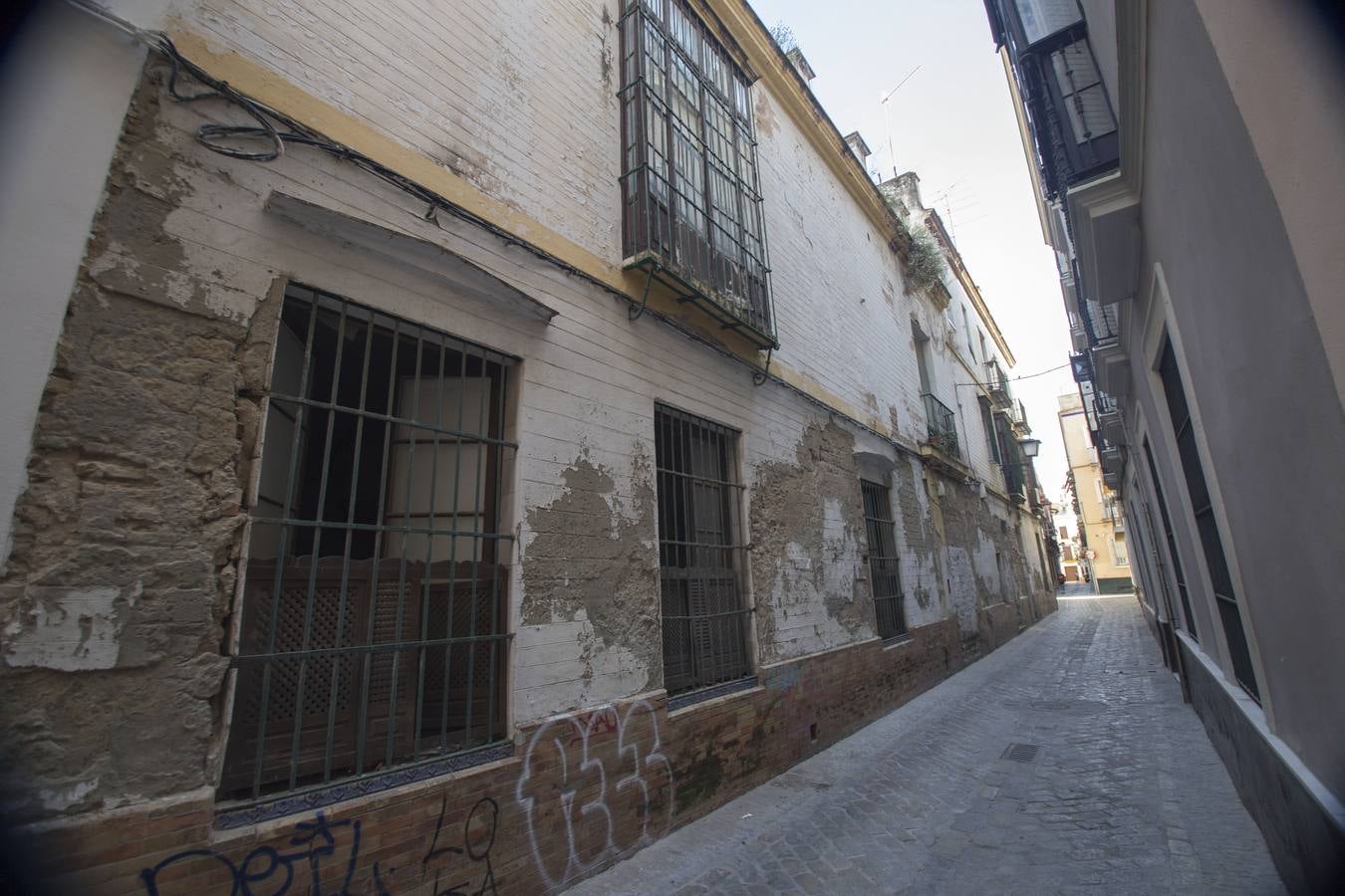 Repaso al estado de abandono de  casas con gran valor patrimonial en Sevilla