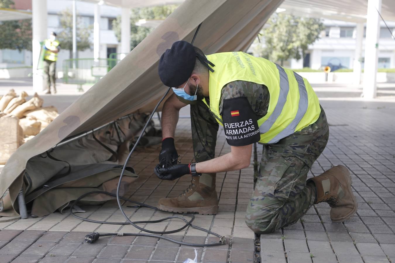 La retirada del dispositivo para los test en las Setas en Córdoba, en imágenes