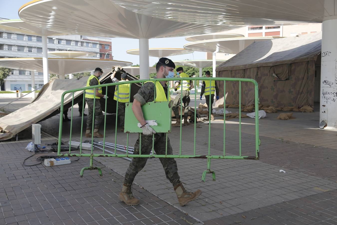 La retirada del dispositivo para los test en las Setas en Córdoba, en imágenes