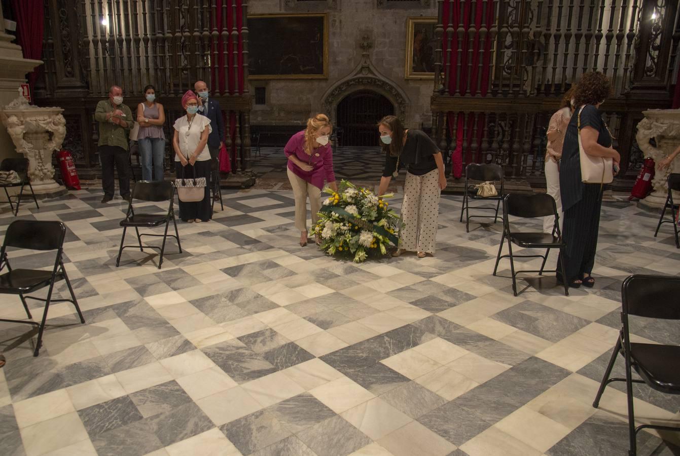 Ofrenda del Rocío de Sevilla a la Virgen de los Reyes