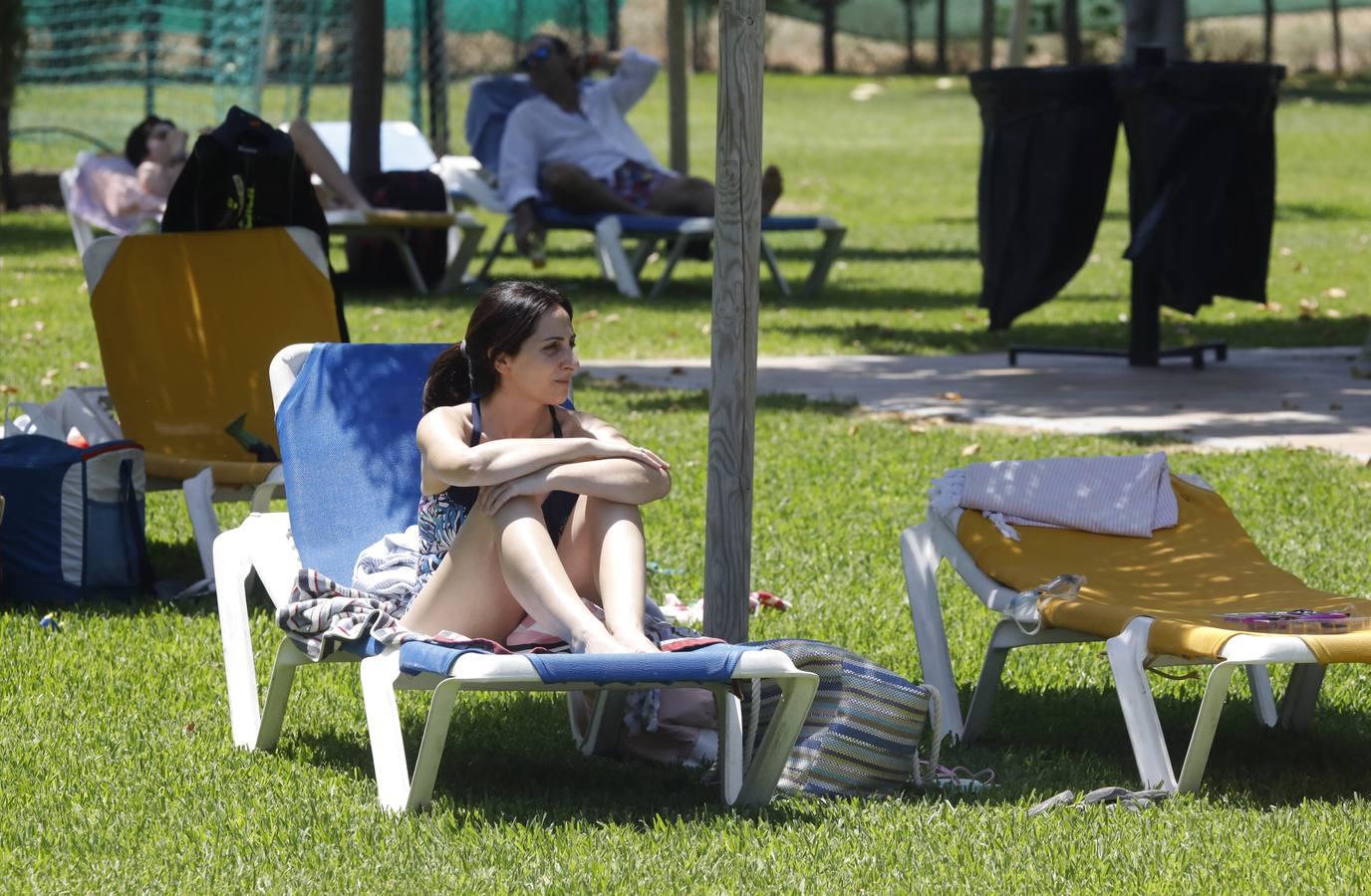 La apertura de la piscina del Aeroclub de Córdoba, en imágenes