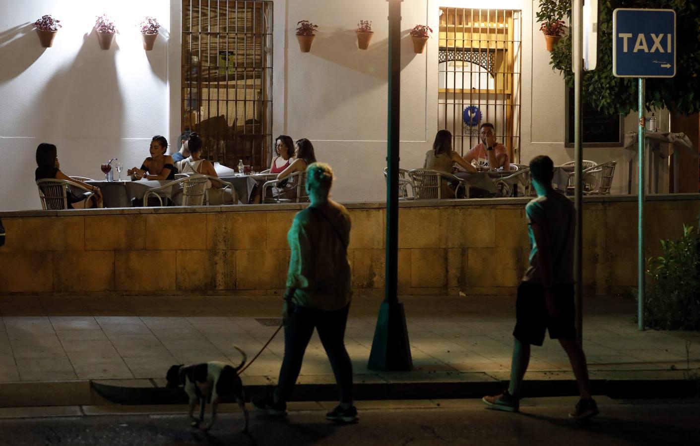 El ambiente de la desescalada en las terrazas de la Ribera de Córdoba, en imágenes