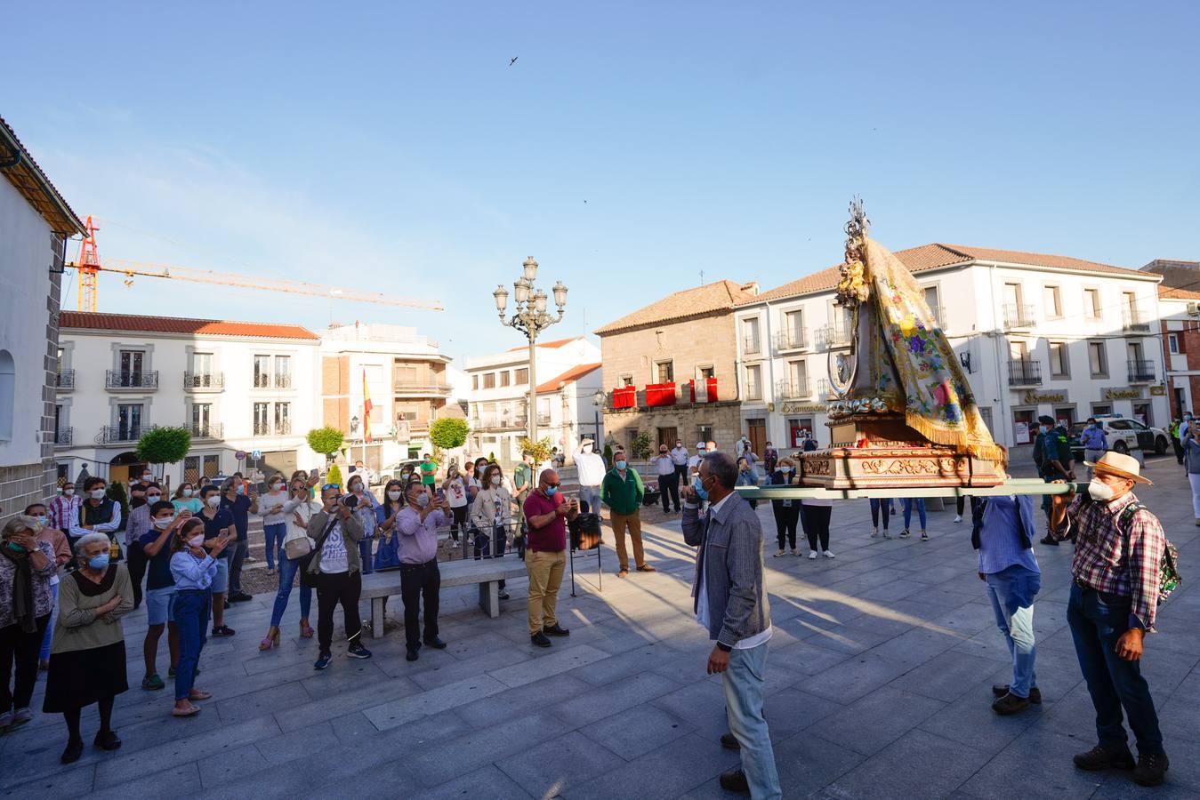 El traslado de la Virgen de Luna a Villanueva de Córdoba, en imágenes