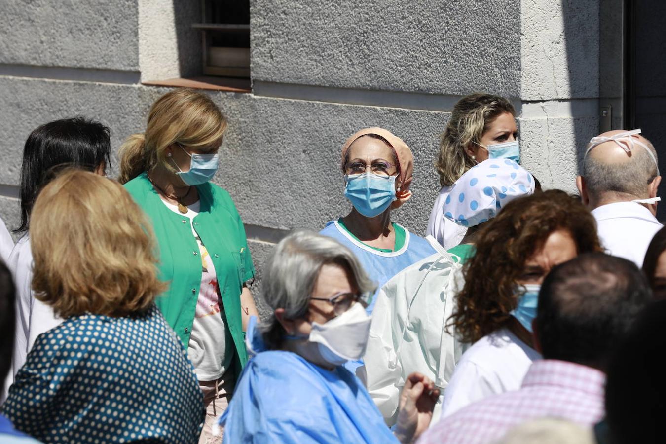 La protesta en el centro de salud de Carlos III de Córdoba por la agresión a un sanitario, en imágenes