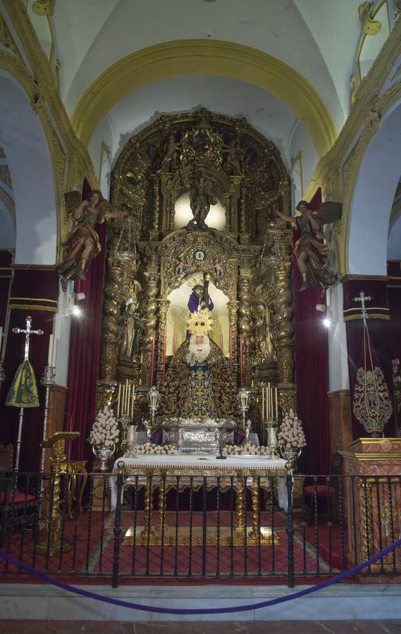 El altar del décimo tercer aniversario de la coronación de la Virgen de la O