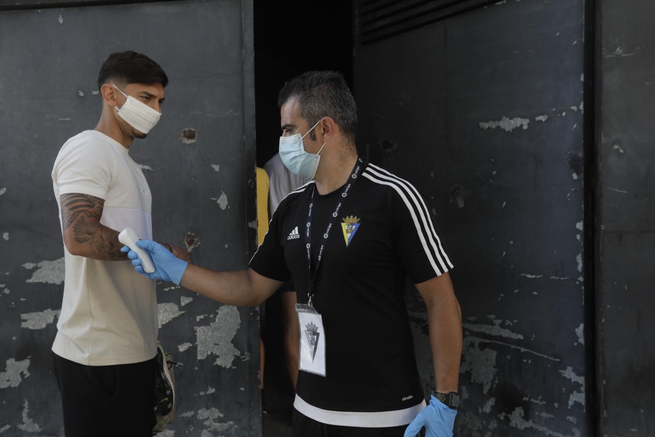 FOTOS: El Cádiz CF vuelve a entrenar en Carranza tras el parón por el coronavirus