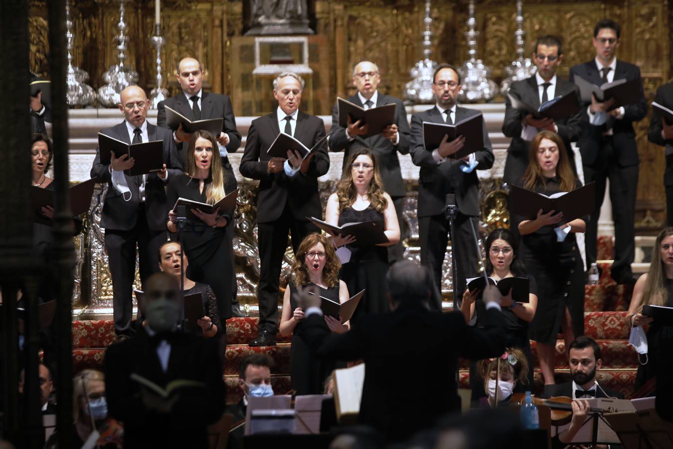 Multitudinario funeral por las víctimas del coronavirus en la Catedral de Sevilla