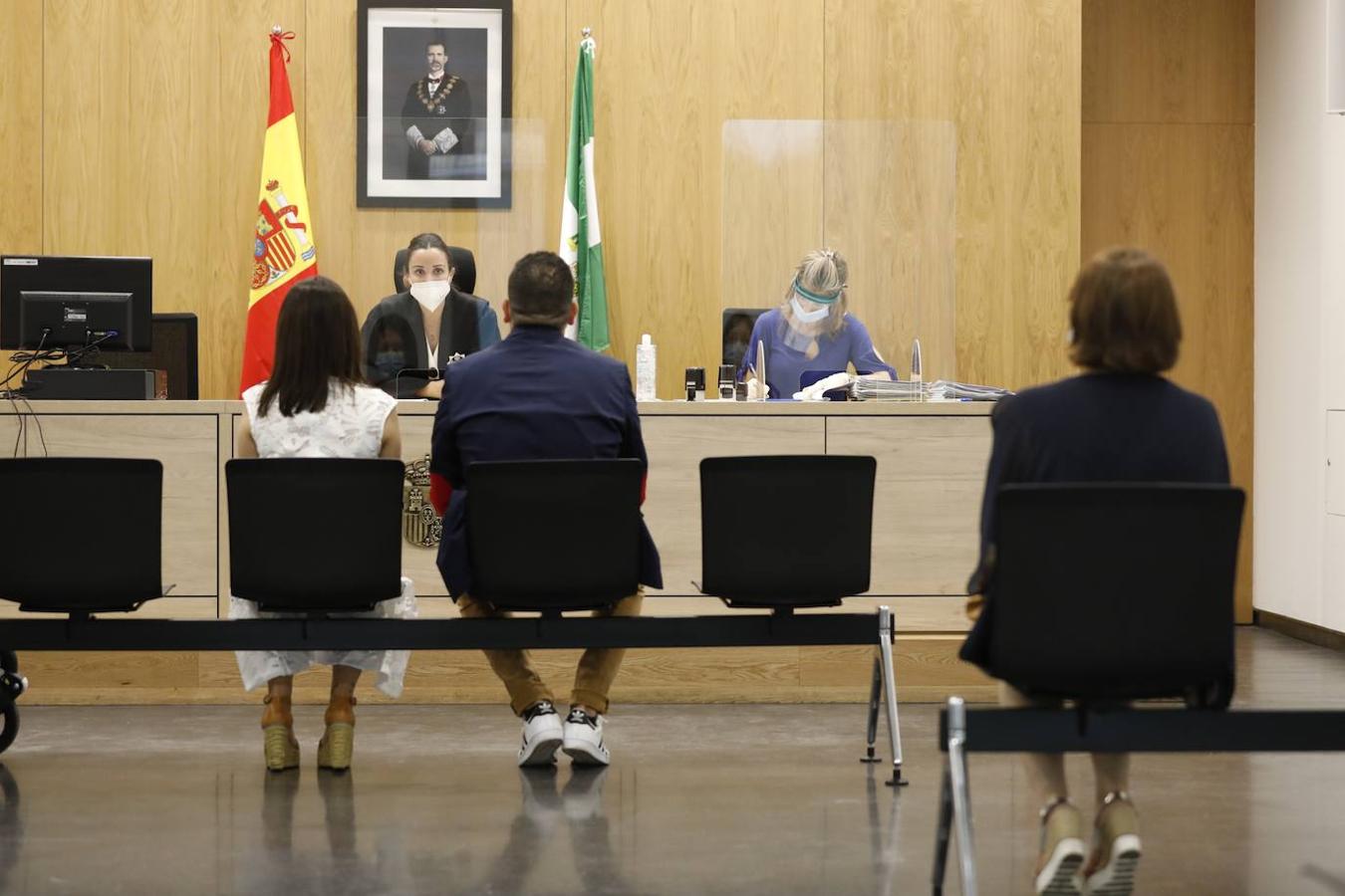 Las bodas del Registro Civil de Córdoba en la nueva normalidad, en imágenes