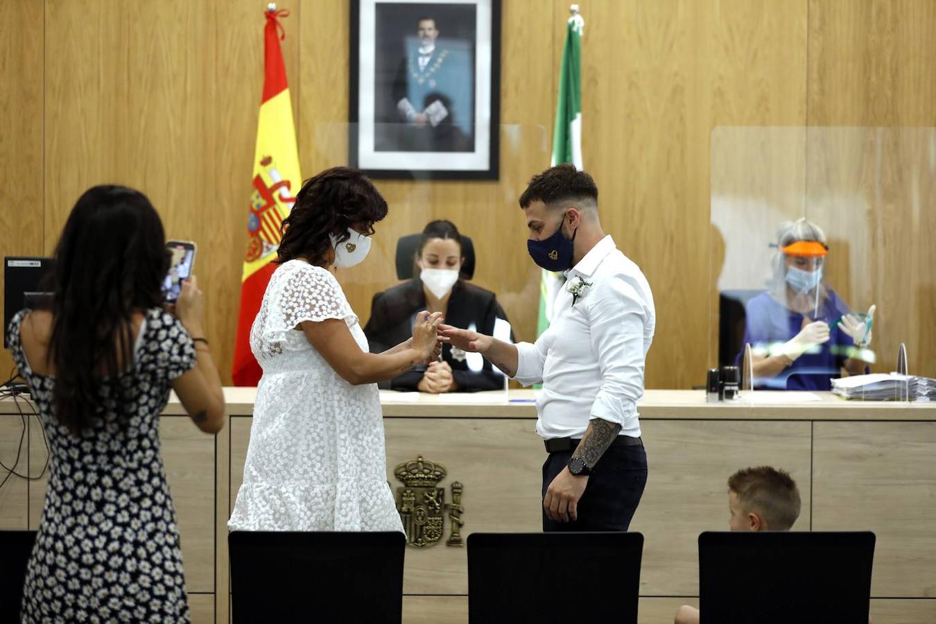 Las bodas del Registro Civil de Córdoba en la nueva normalidad, en imágenes