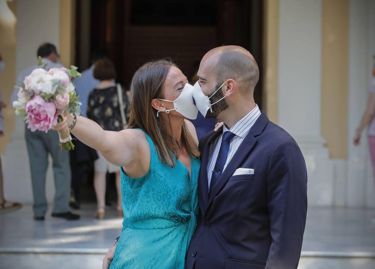 Primera boda en el Ayuntamiento de Sevilla tras la pandemia del coronavirus