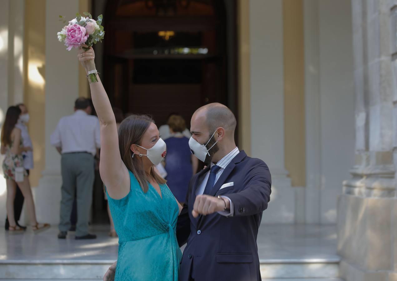 Ana y Víctor reabren la puertas del Ayuntamiento de Sevilla para las bodas civiles