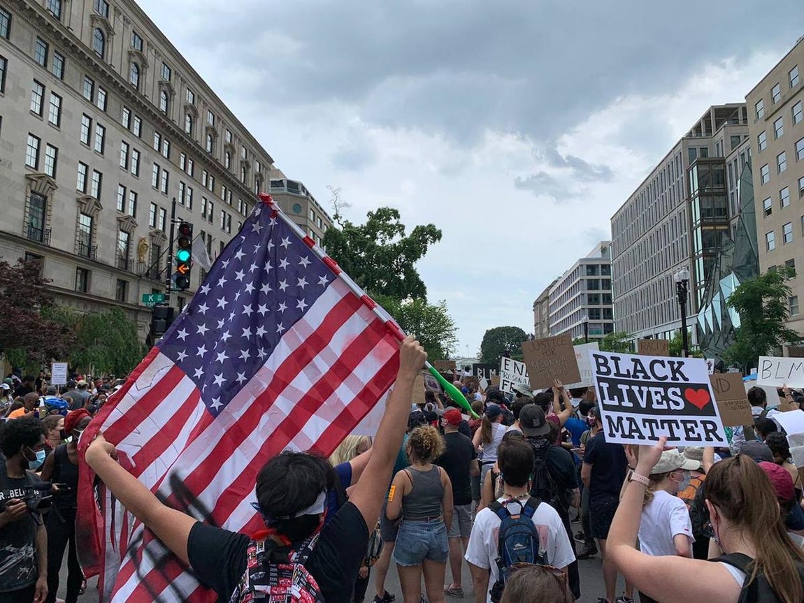 En imágenes: Multitudinaria manifestación en Washington contra el racismo y contra Trump