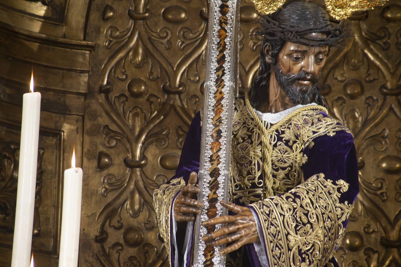 Altar de triduo eucaristíco del Silencio