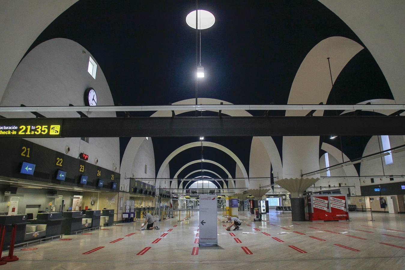 El aeropuerto de Sevilla toma medidas contra el coronavirus