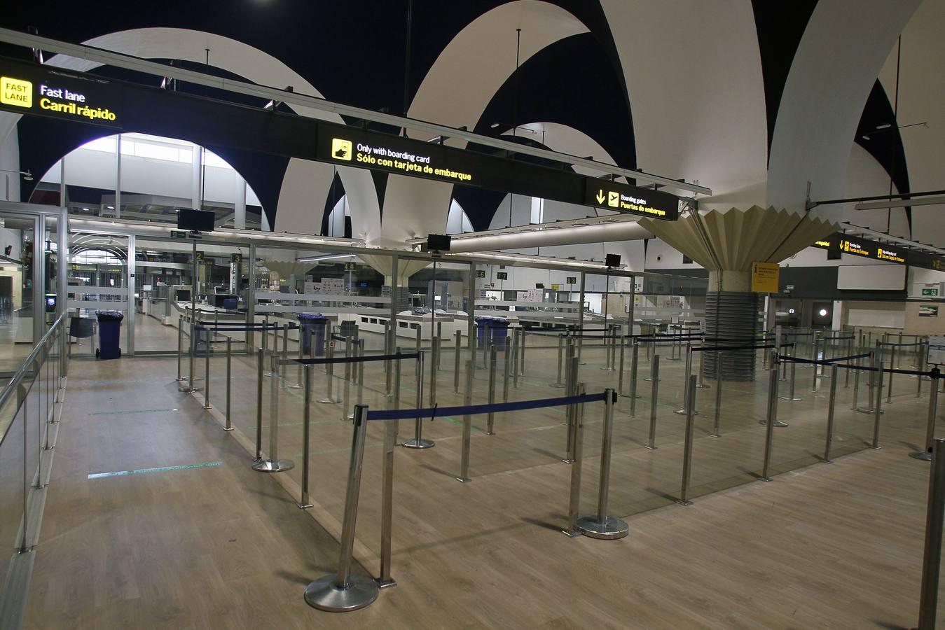 El aeropuerto de Sevilla toma medidas contra el coronavirus