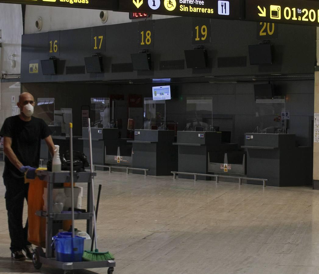 El aeropuerto de Sevilla toma medidas contra el coronavirus