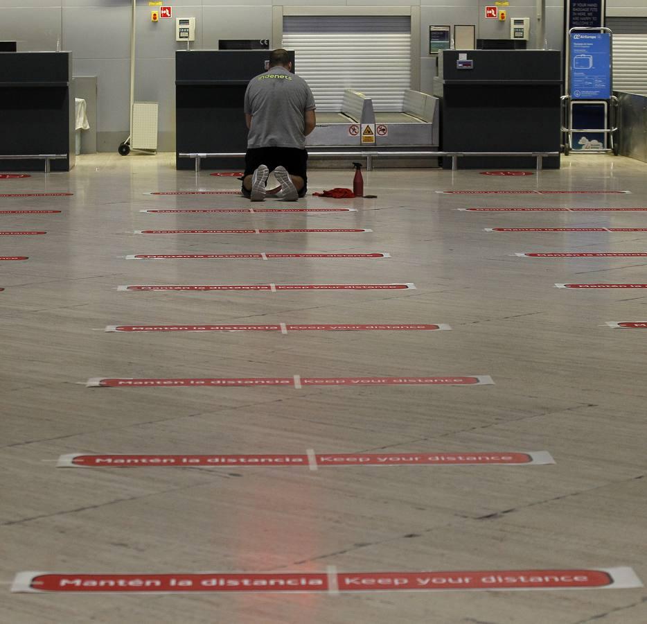 El aeropuerto de Sevilla toma medidas contra el coronavirus