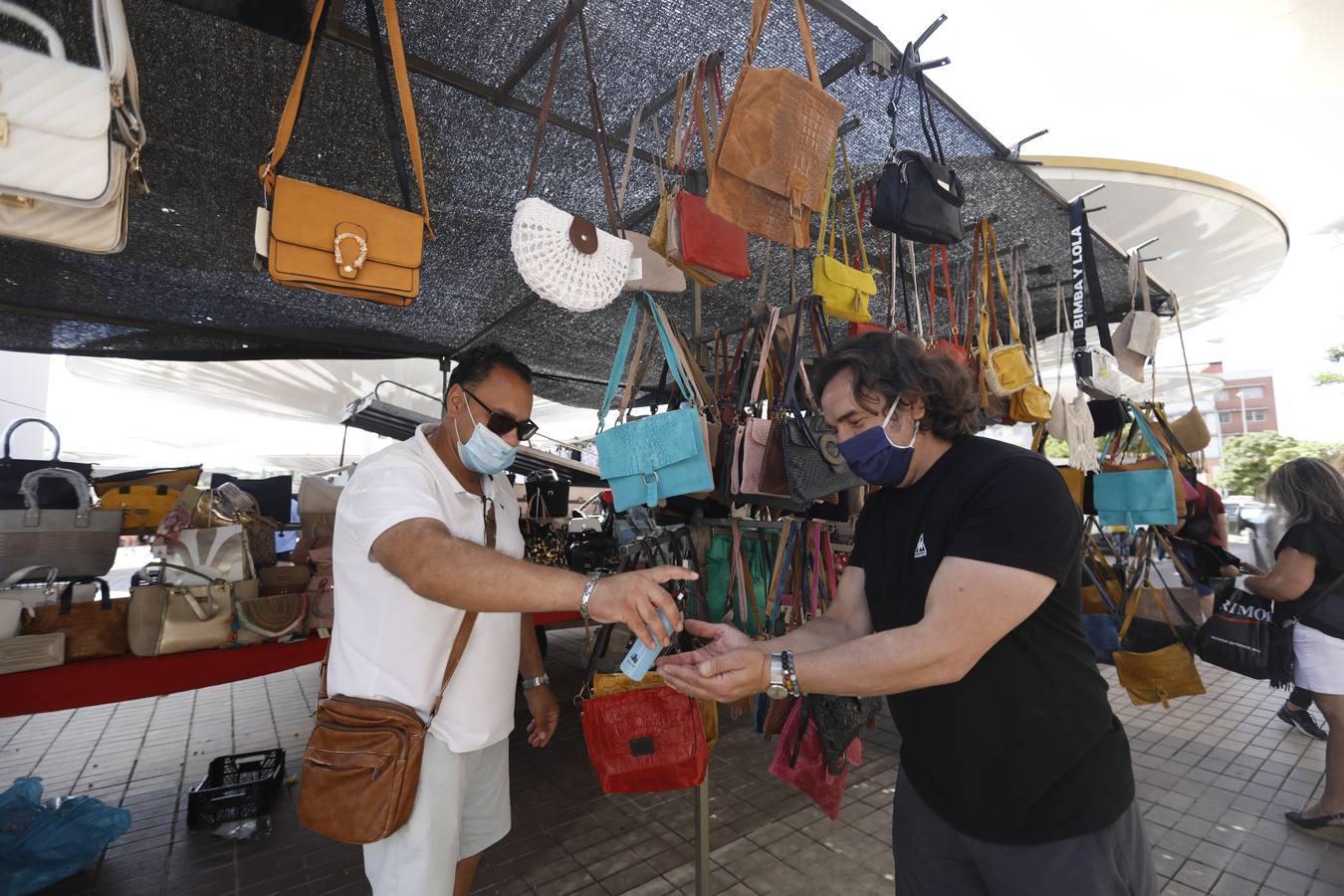 La vuelta de los mercadillos en Córdoba, en imágenes