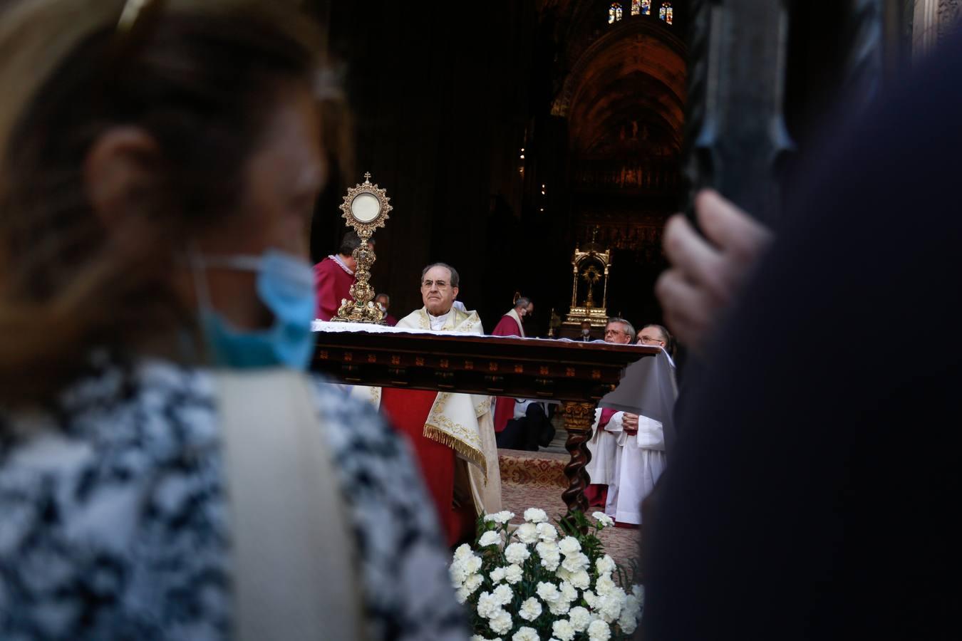 Procesión claustral del Corpus en la Catedral