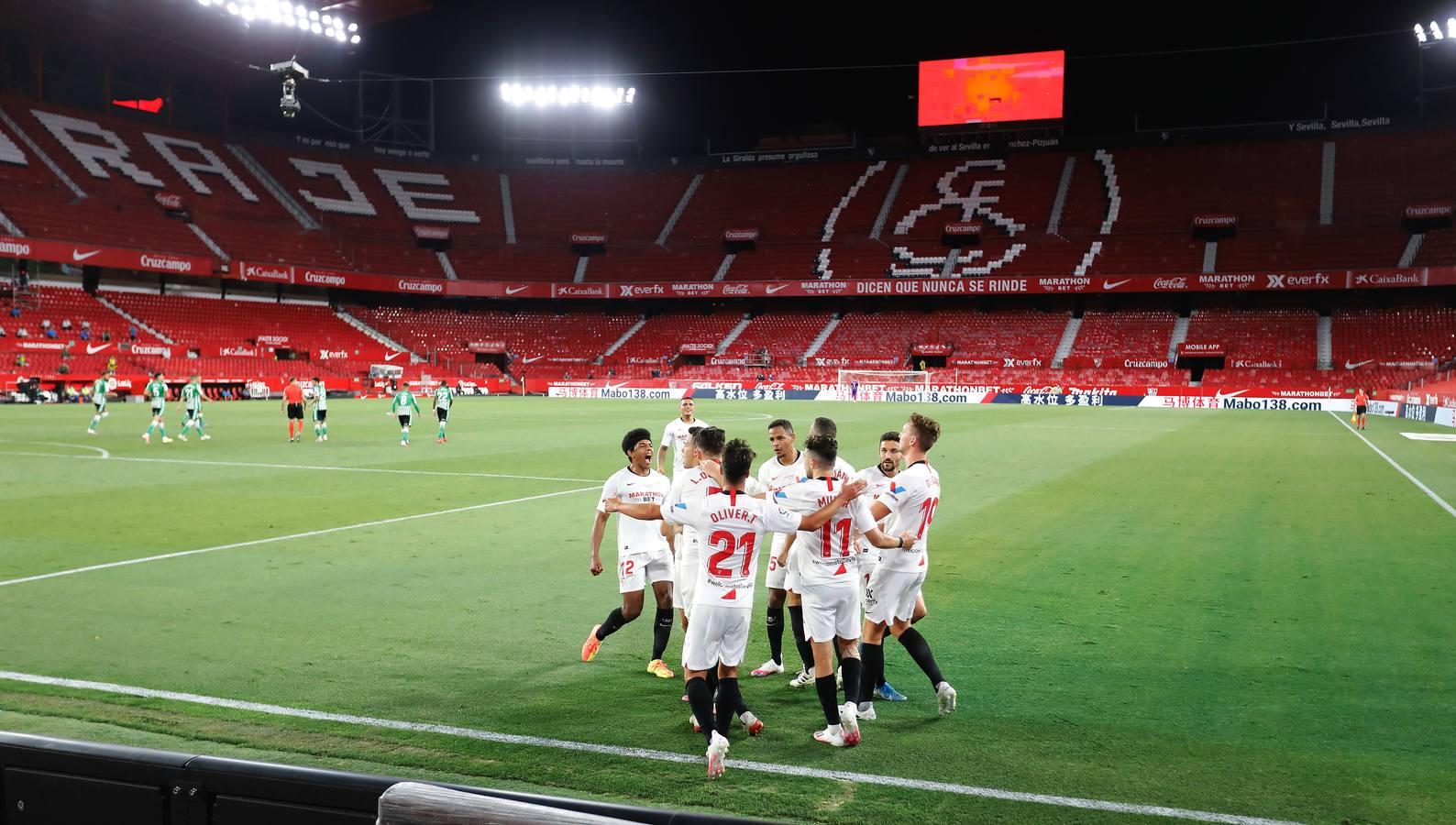 La victoria del Sevilla FC en el derbi contra el Betis, en imágenes