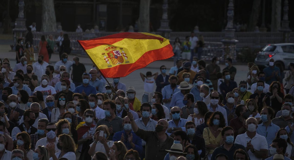 En imágenes, paseo taurino reivindicativo por las calles de Sevilla