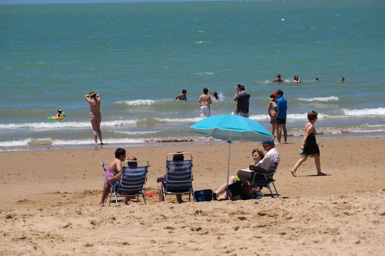 Tranquilidad en la playa de Regla en Chipiona