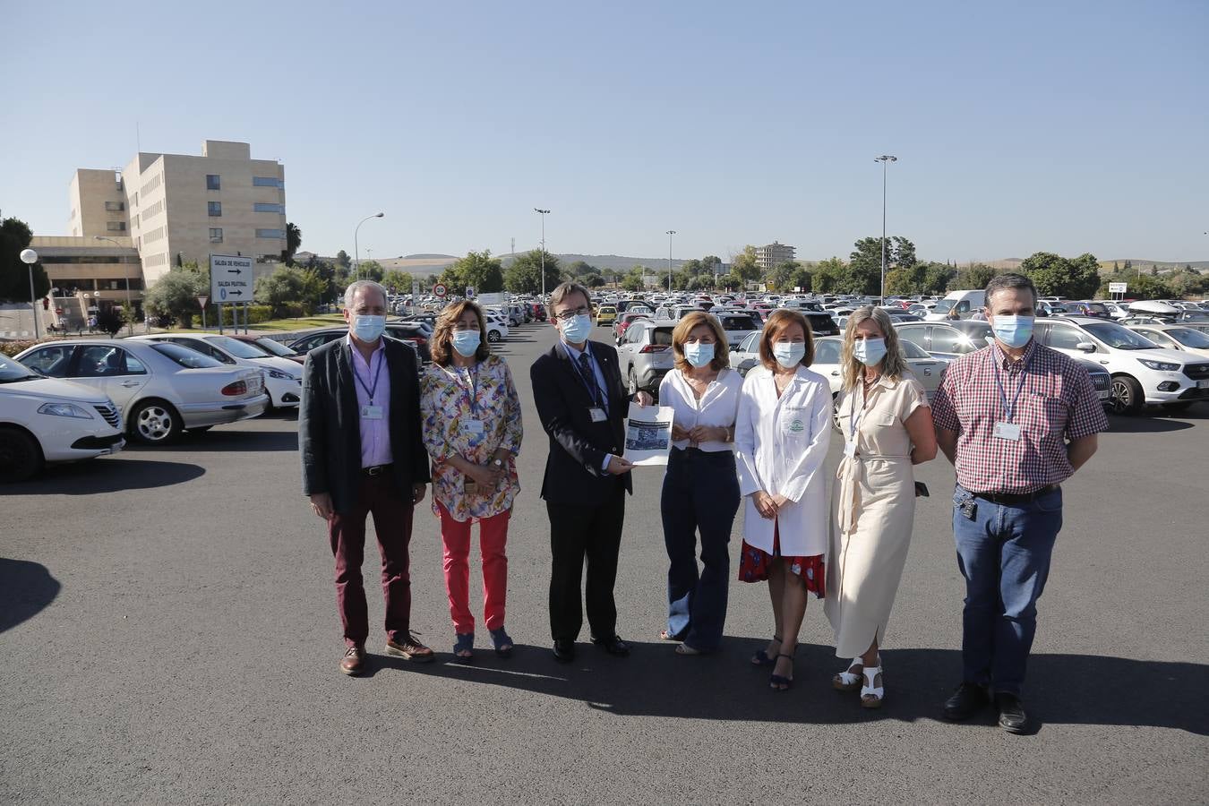 Así están los aparcamientos del hospital Reina Sofía de Córdoba, en imágenes