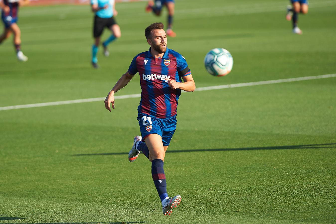 El partido Levante-Sevilla, en imágenes