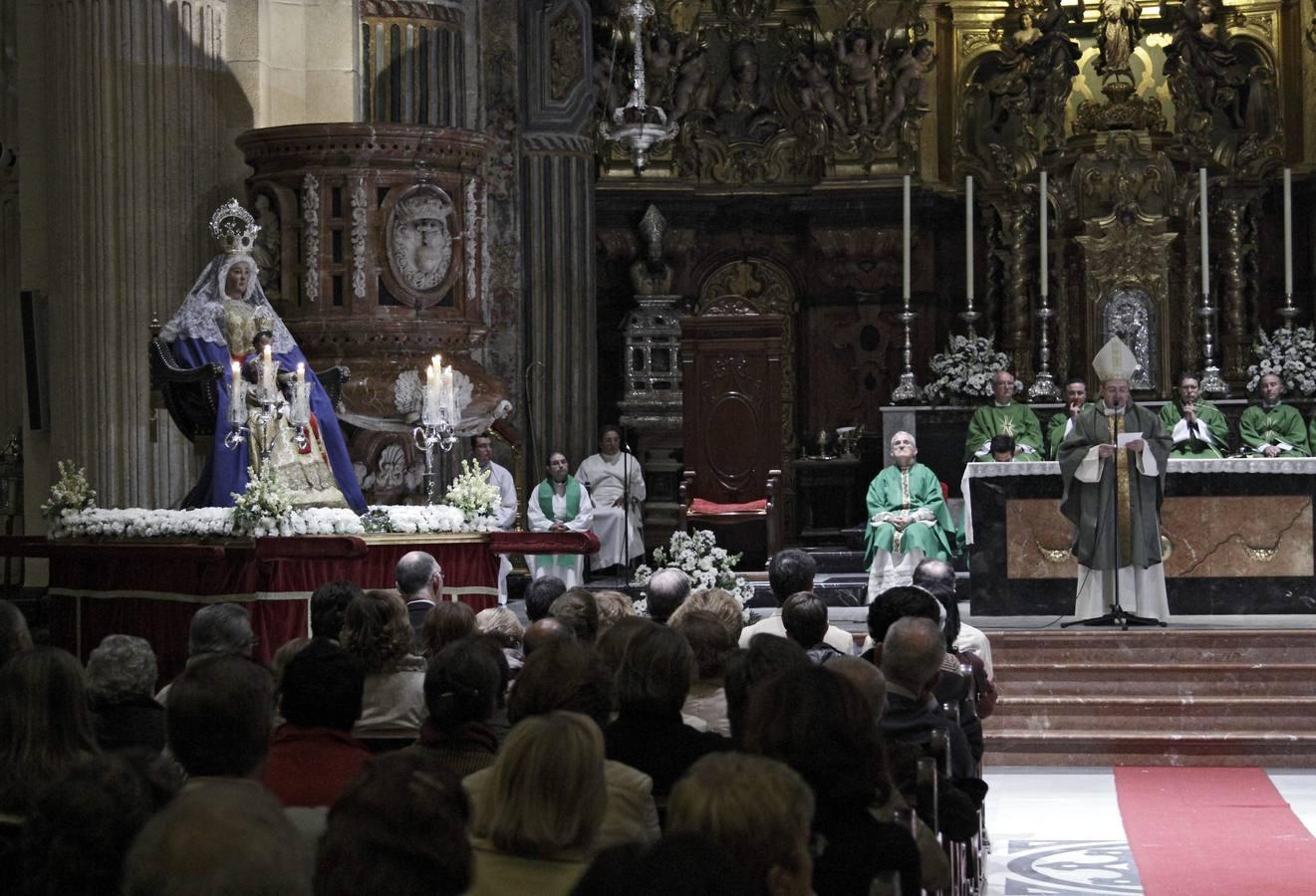 Fotogalería de Santiago Gómez Sierra en las hermandades de Sevilla