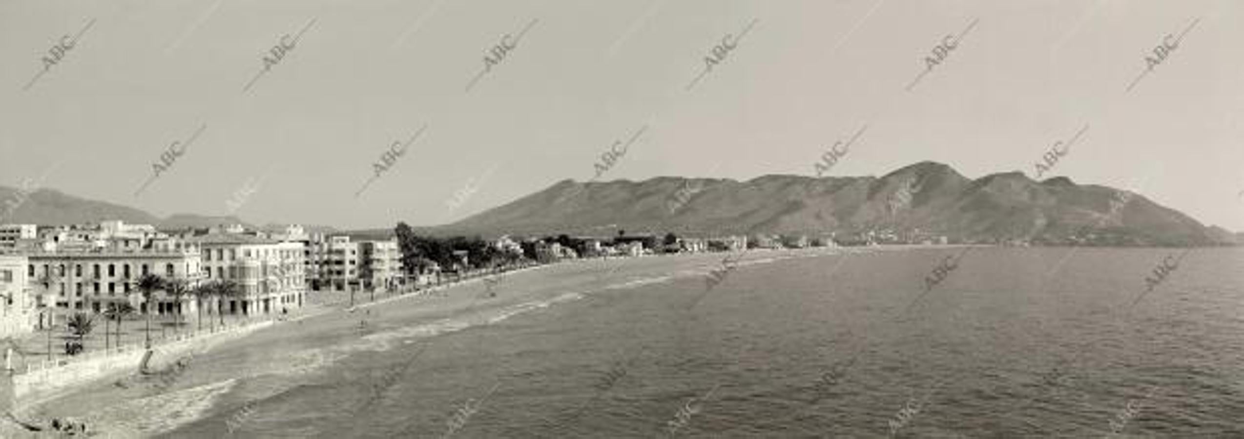 Benidorm (Alicante), años 50. Vista de la población alicantina en los años previos a la llegada del turismo masivo. 