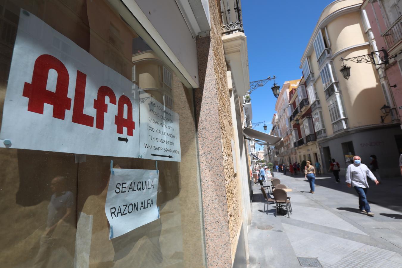 FOTOS: El comercio en Cádiz, en declive