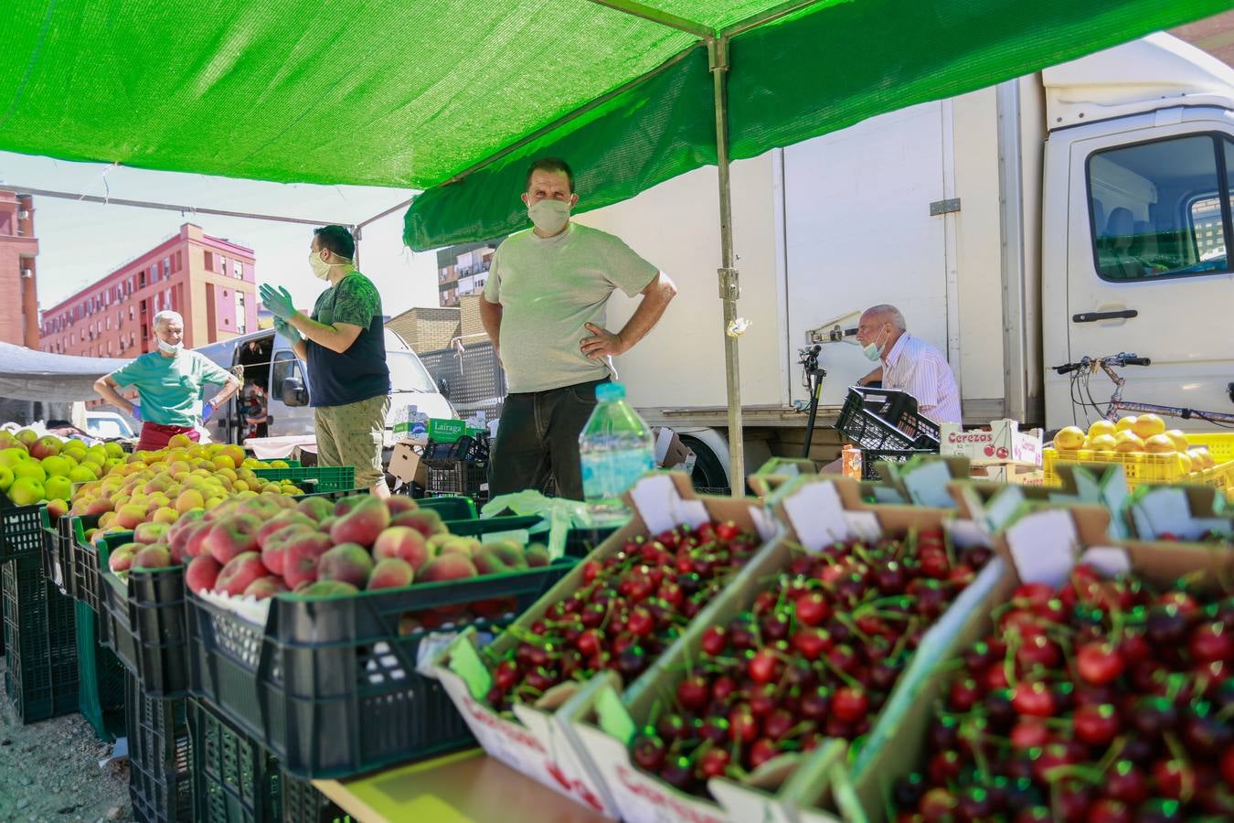 Reabre el mercadillo de Cerro Amate