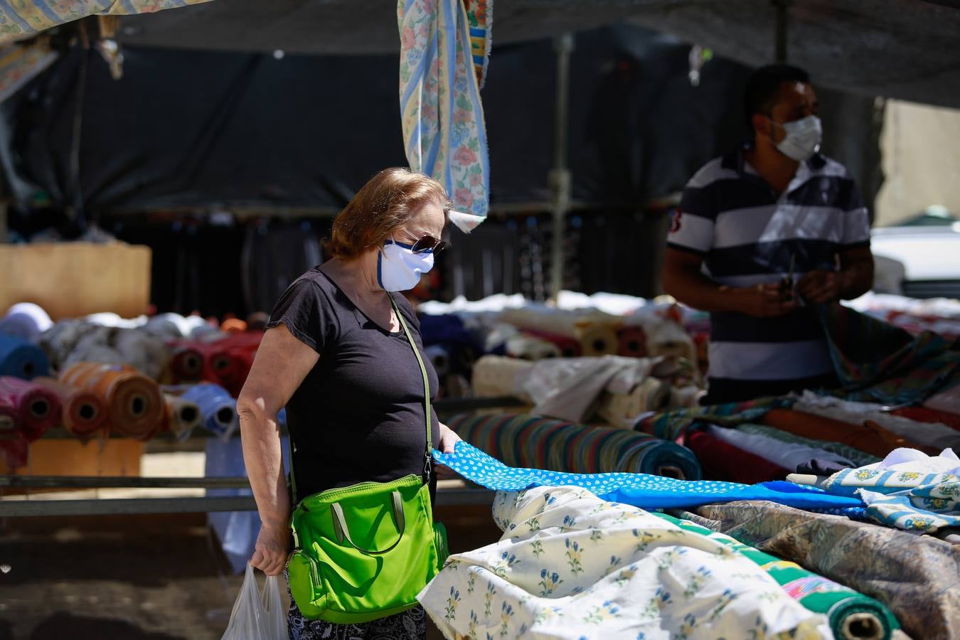 Reabre el mercadillo de Cerro Amate