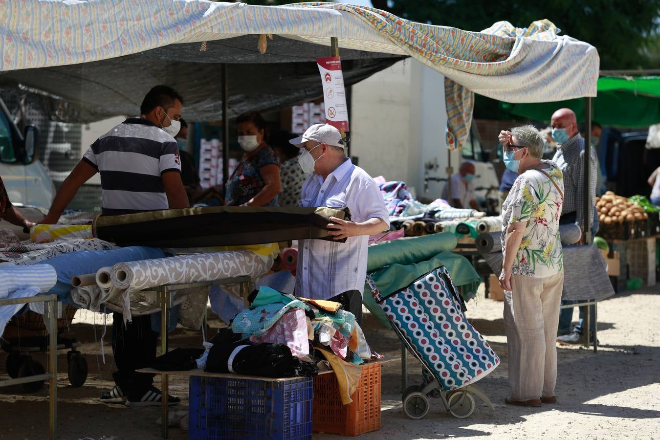 Reabre el mercadillo de Cerro Amate