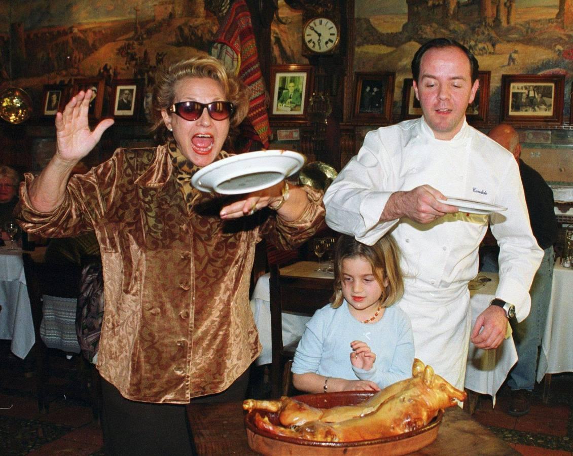 Carmen y su experiencia con el cochinillo en el restaurante Cándido. 