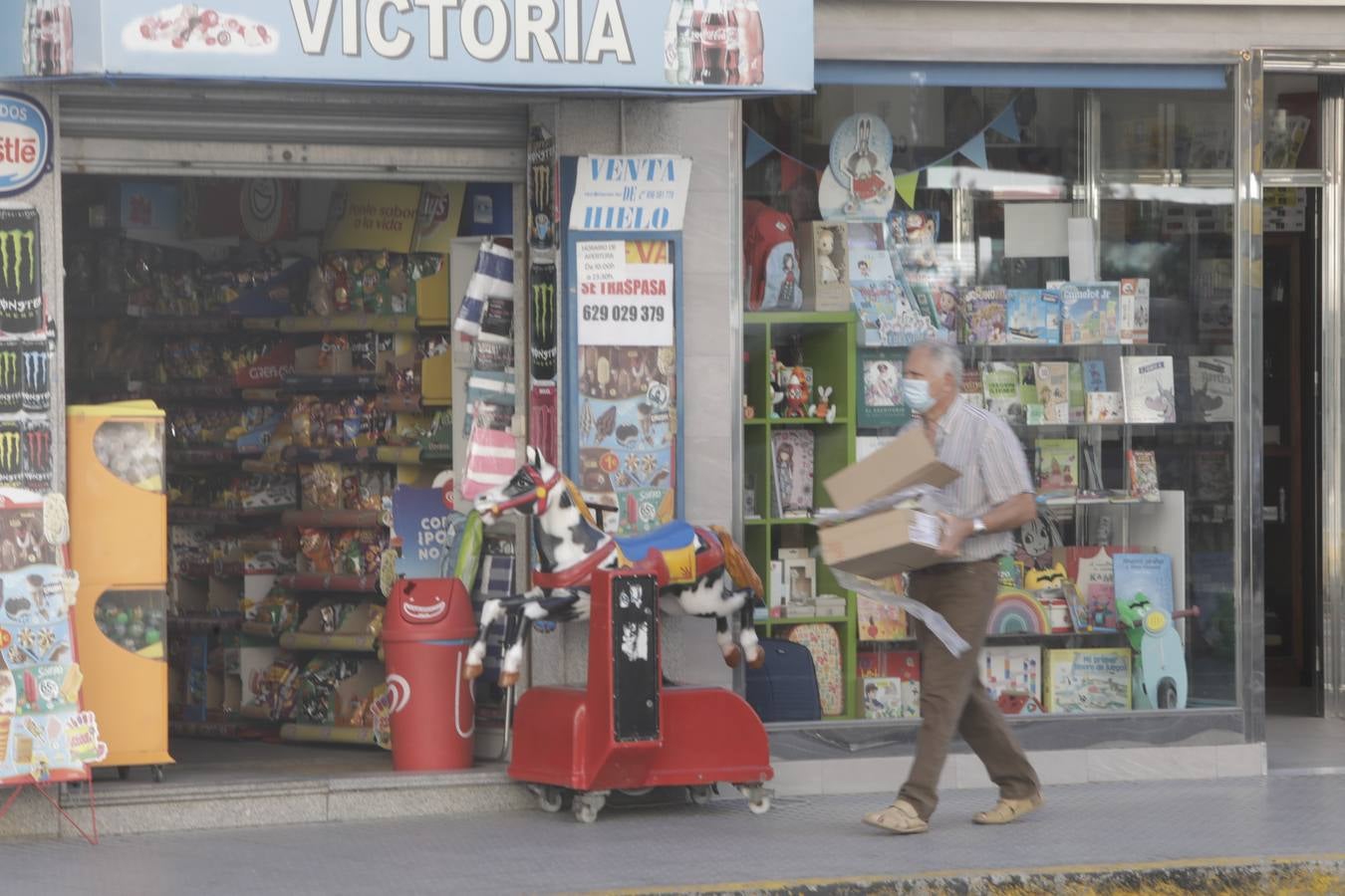 FOTOS: Las mascarillas, protagonistas de la cuenta atrás para la nueva normalidad en Cádiz