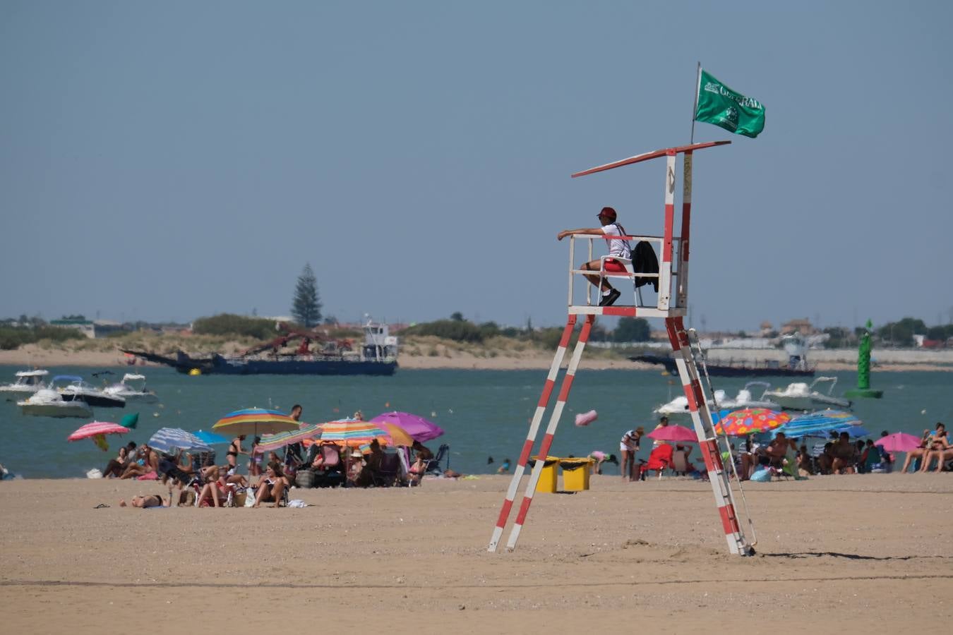 Tranquila jornada de playa en Sanlúcar de Barrameda