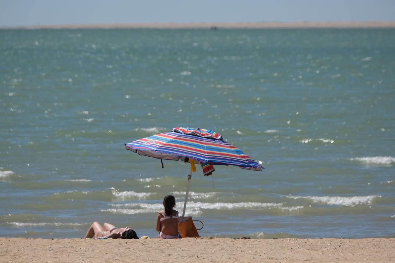 Tranquila jornada de playa en Sanlúcar de Barrameda