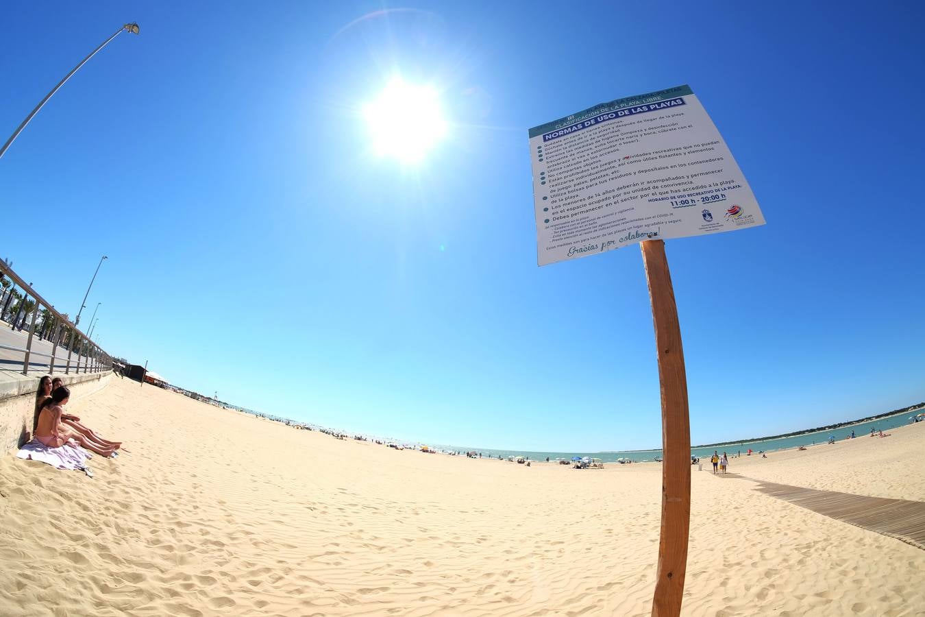 Tranquila jornada de playa en Sanlúcar de Barrameda