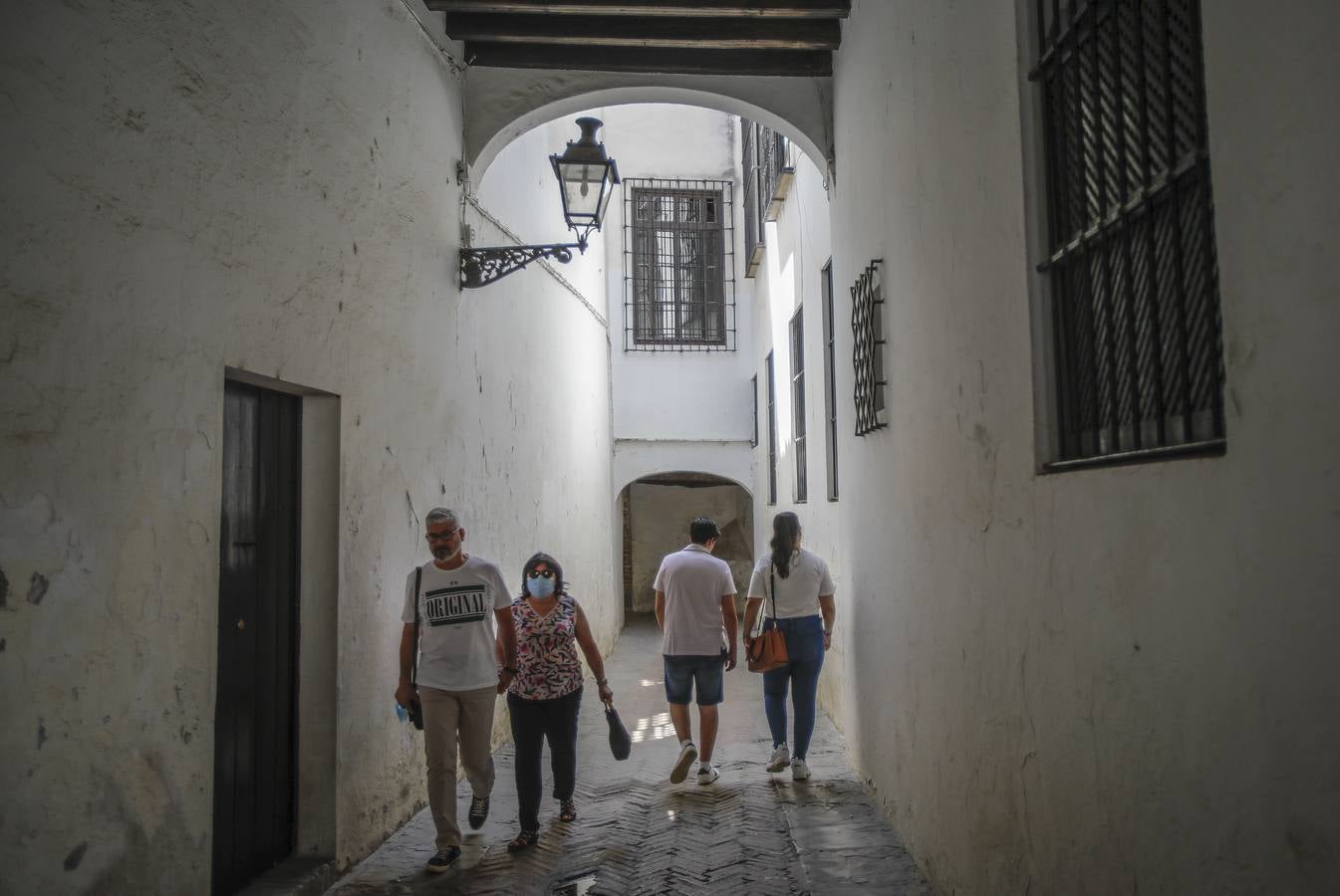 En imágenes, el calor marca la llegada de la «nueva normalidad» en Sevilla