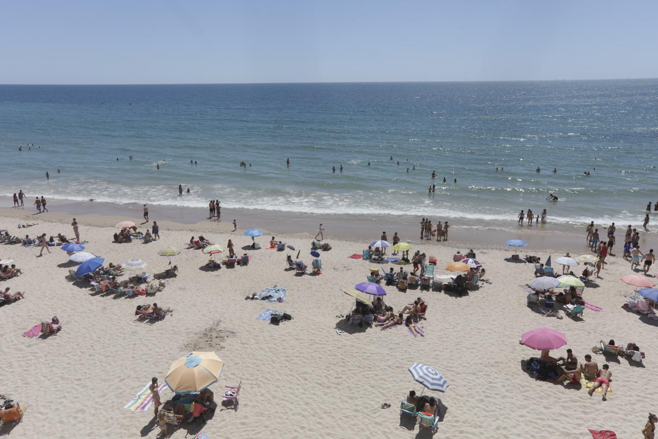 FOTOS: Cádiz presume de playas en el primer día de la &#039;nueva normalidad&#039;