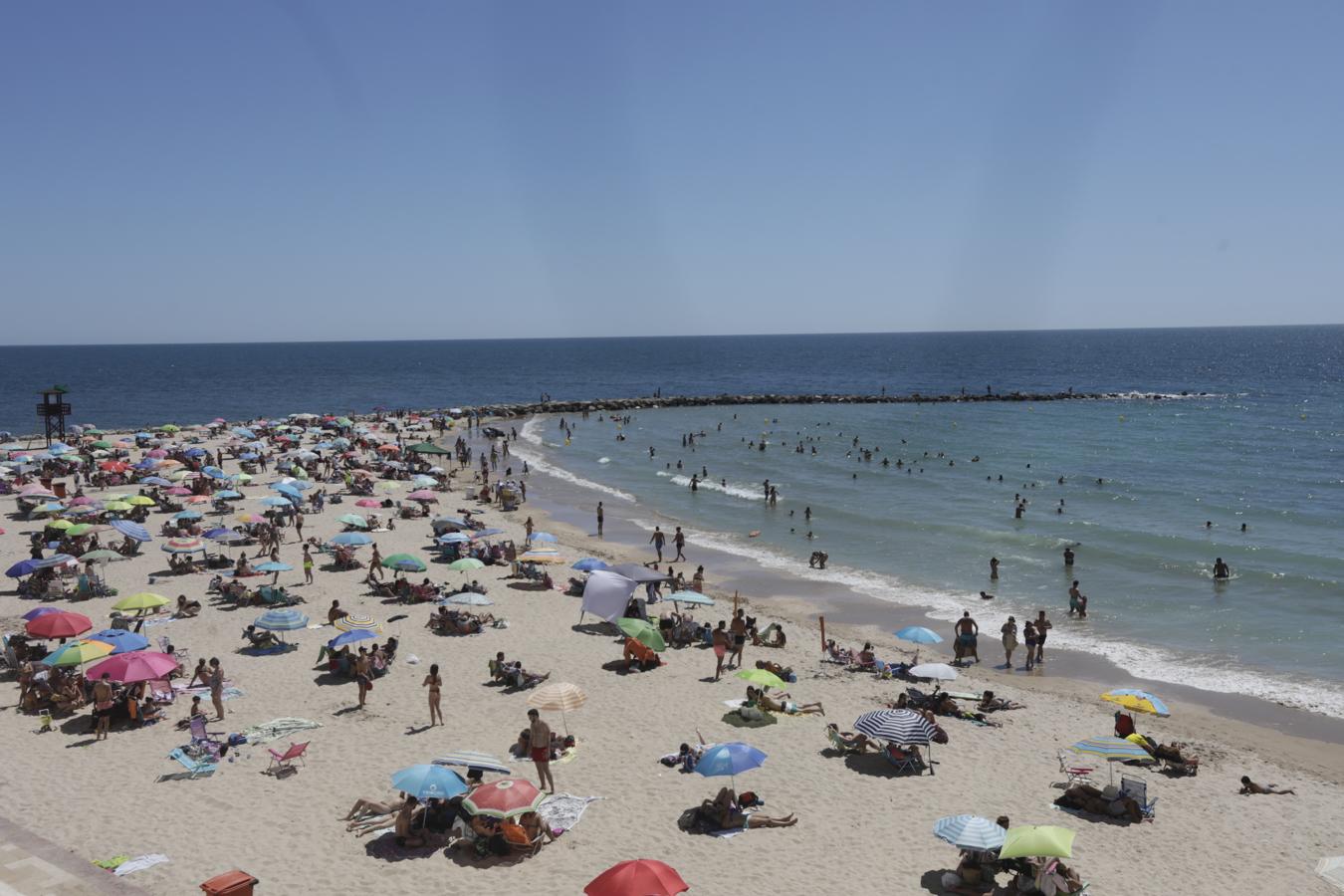 FOTOS: Cádiz presume de playas en el primer día de la &#039;nueva normalidad&#039;