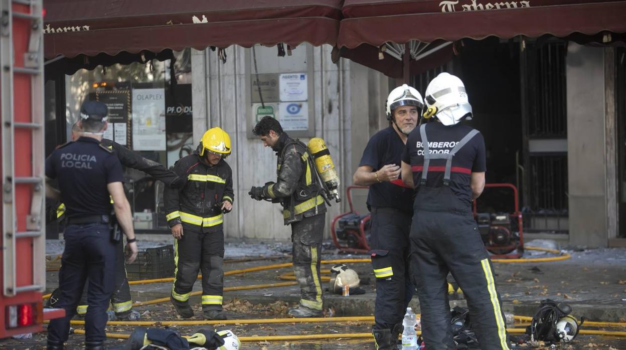 En imágenes, el peligroso incendio en el centro de Córdoba