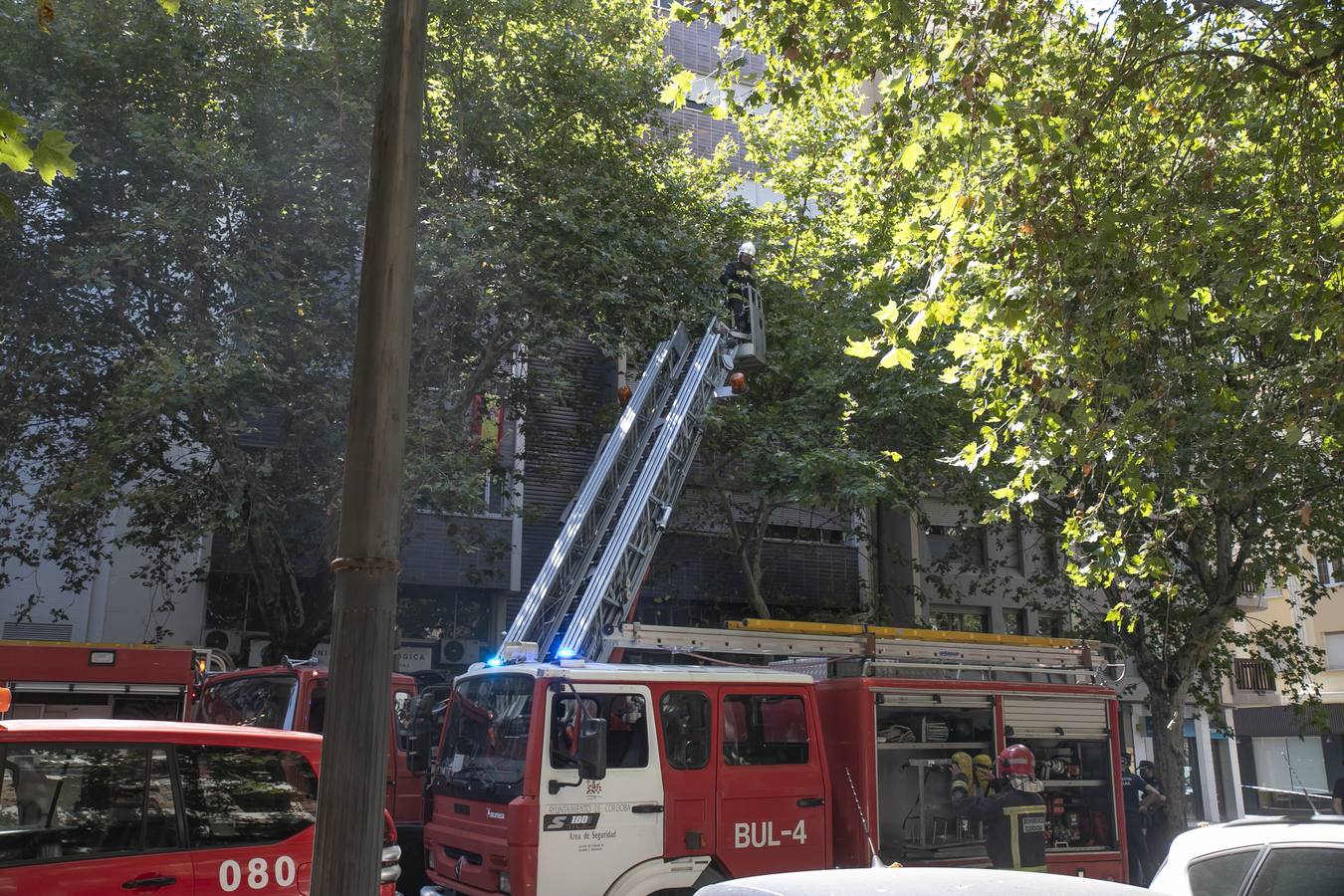 En imágenes, el peligroso incendio en el centro de Córdoba