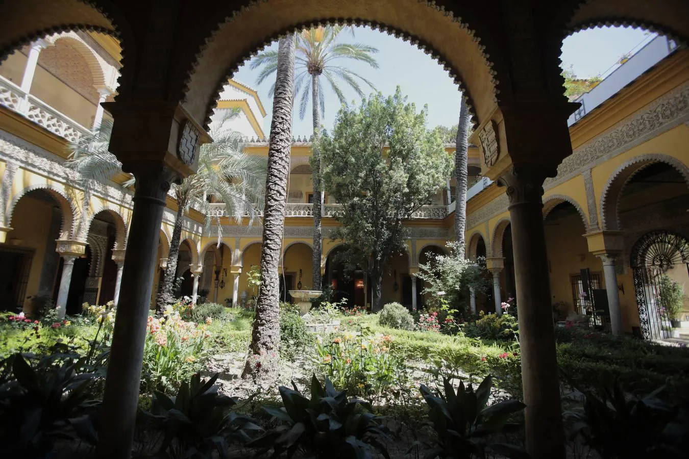 Reabre para los turistas el Palacio de las Dueñas de Sevilla
